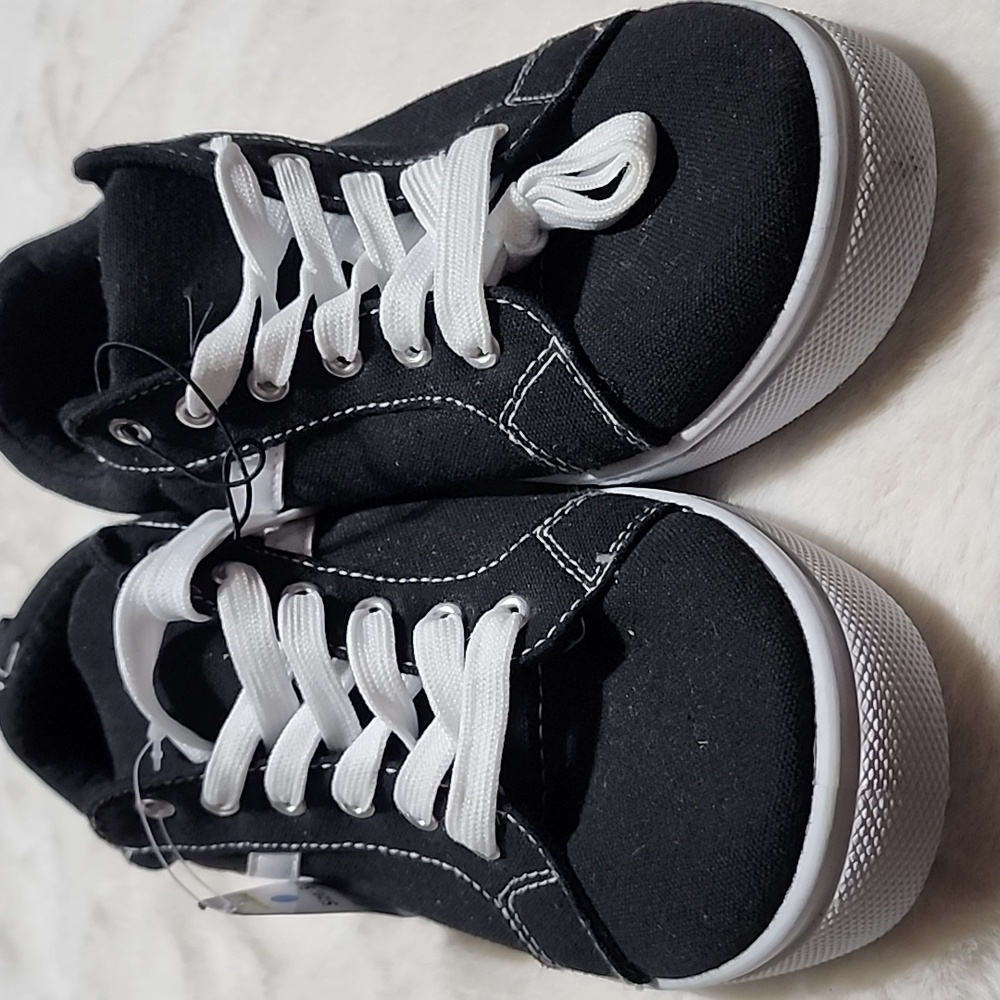 ST REVOLUTION NEW WITH TAGS MEN'S SIZE 9 SNEAKERS ๐ - Picture 4 of 10
